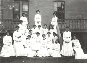 Graduates of the Stenographers and Bookeeping Class, 1904